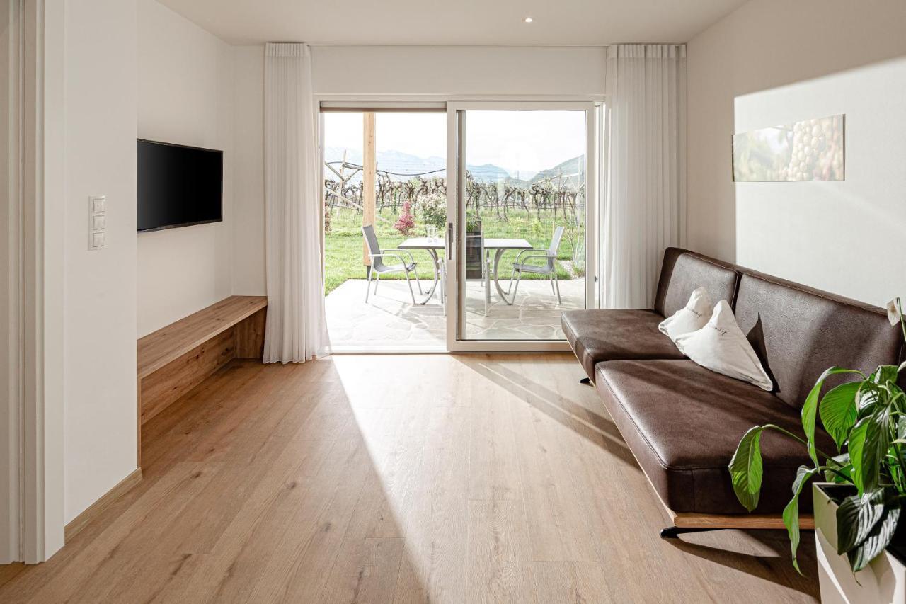 Farm stay Praelatenhof Wine & Caldaro